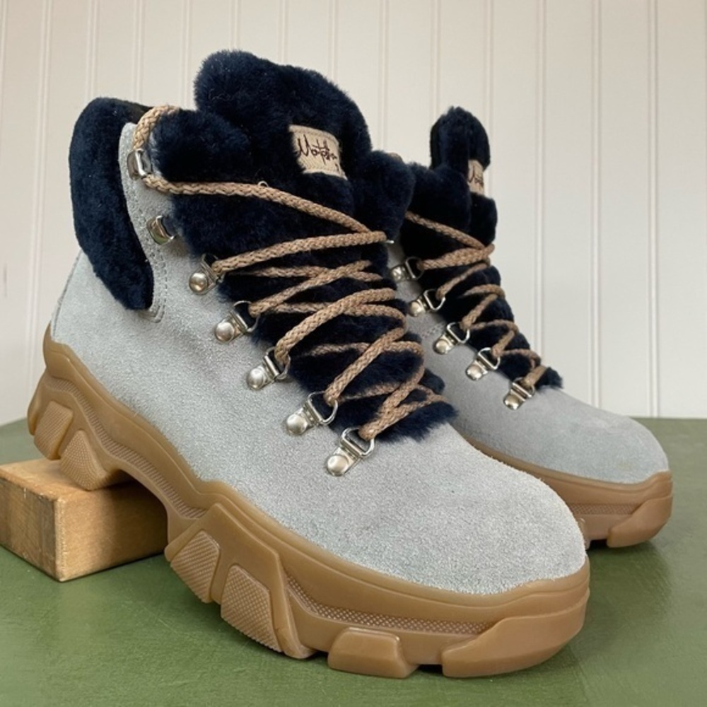 NWT Montelliana 1965 BUCANEVE Fleece Lined Lace Up Boots in Light Grey Suede